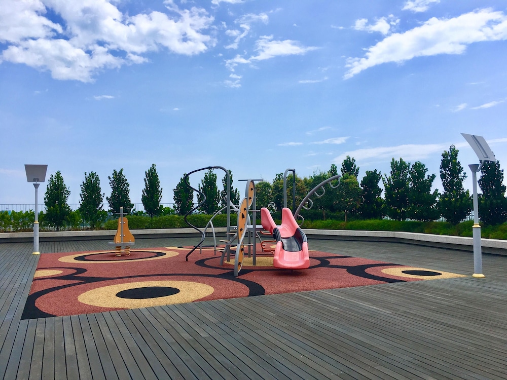 ArkaBarka Floating Hostel and Apartments