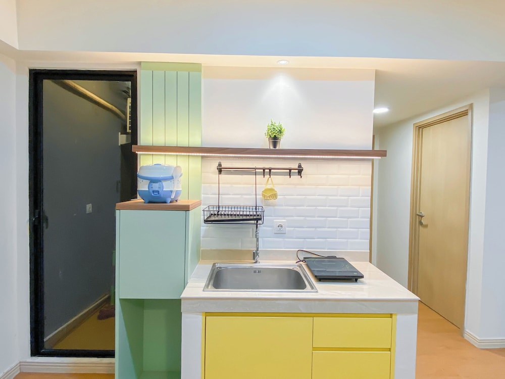 Homey And Comfort Living 2Br At Meikarta Apartment