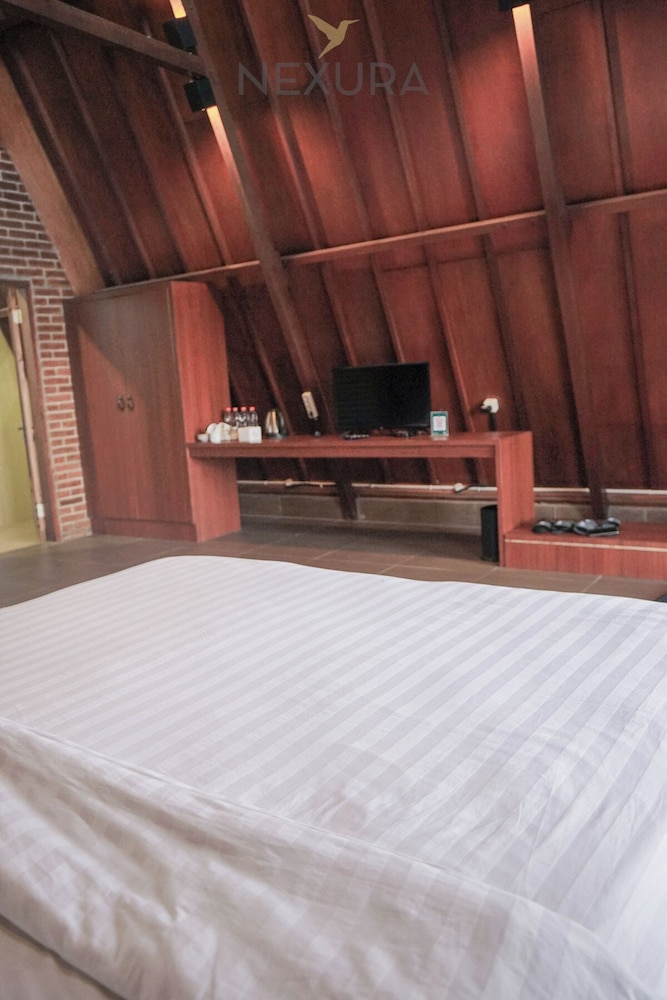 Jambu Klutuk Resort
