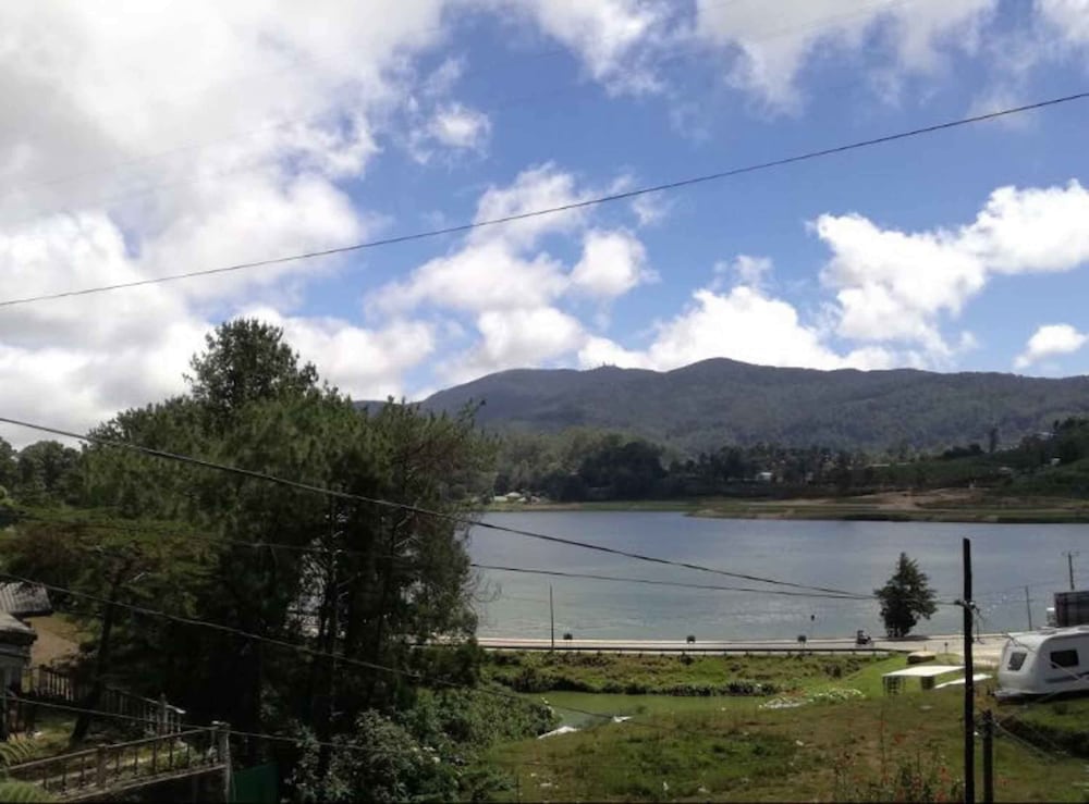 Yoho Green Lake View