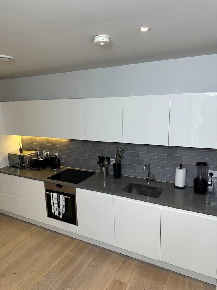 Impeccable 1-bed Apartment in London