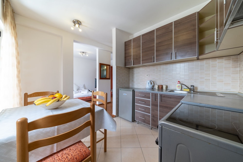 SMS Apartments