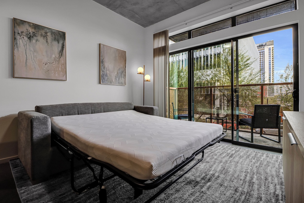 Phoenix Urban Luxury Escape
