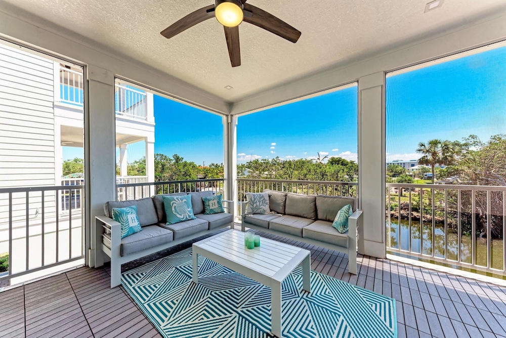 Sweet & Salty Beach House 3 Bedroom Home