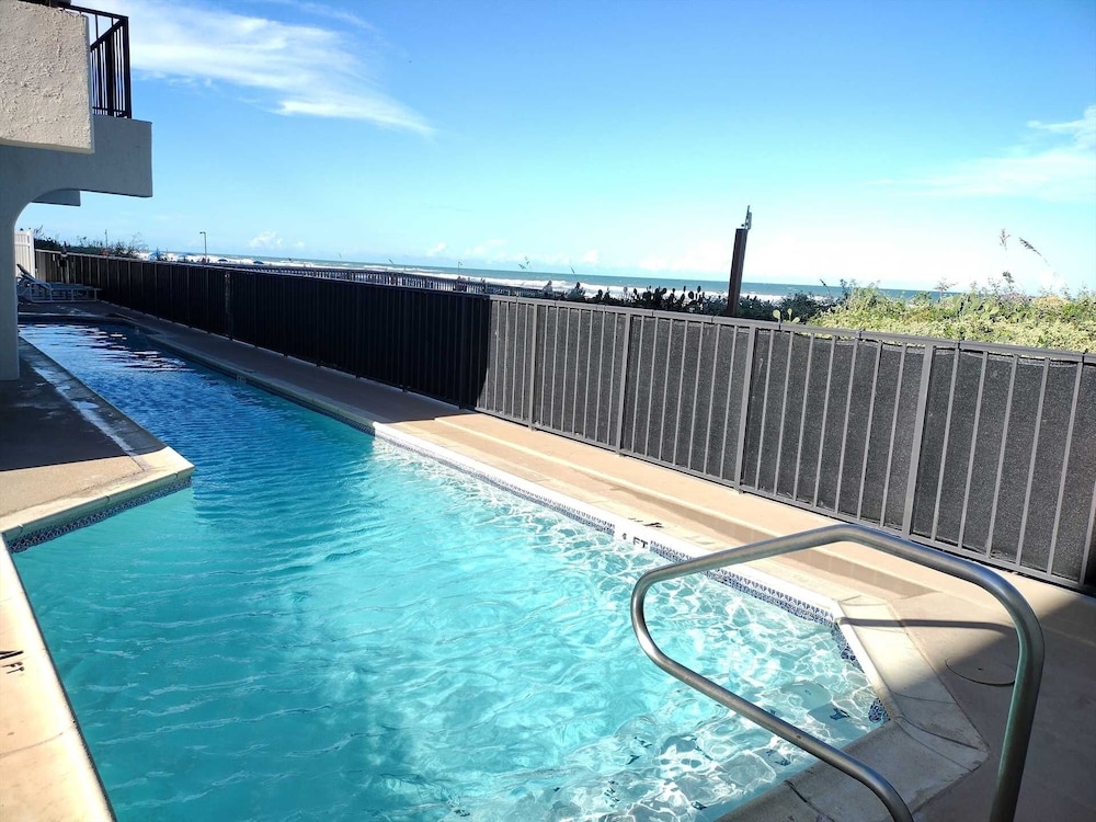 Florence I 305 Minium 1 Bedroom Condo by RedAwning