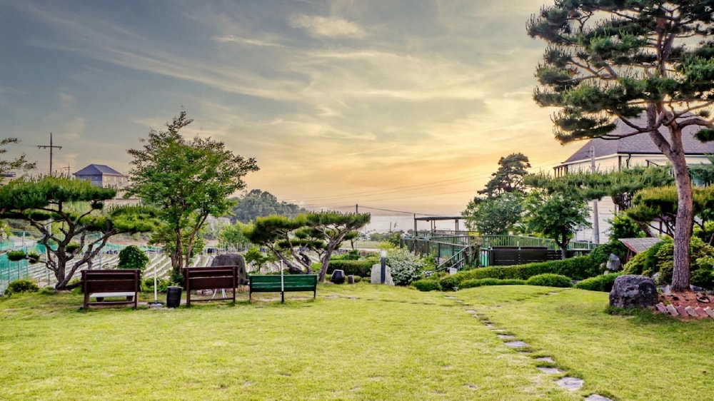Ganghwa Nakjo Tema spa Pension view 5