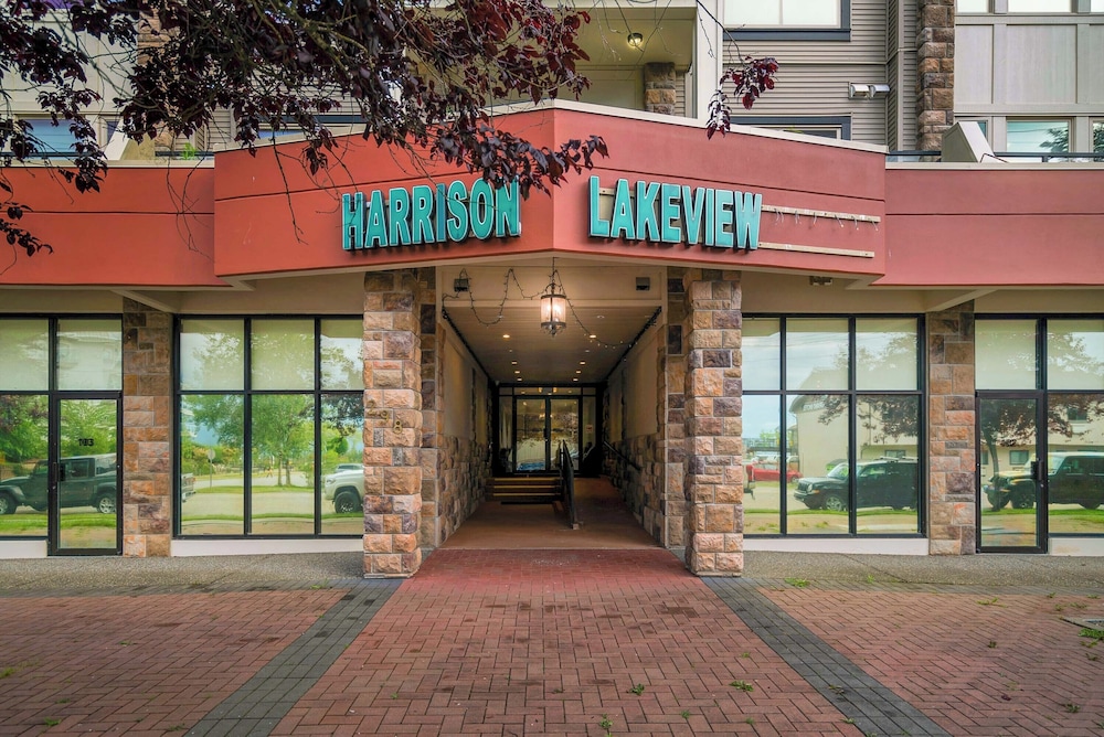 Charming 1BR Lakeside