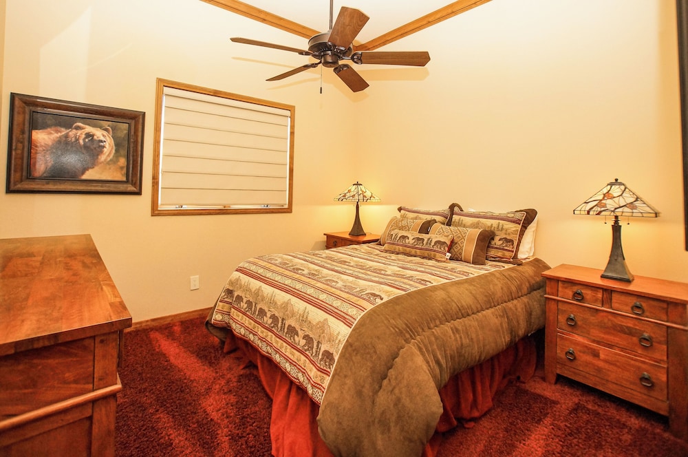 Luxury View Lodge