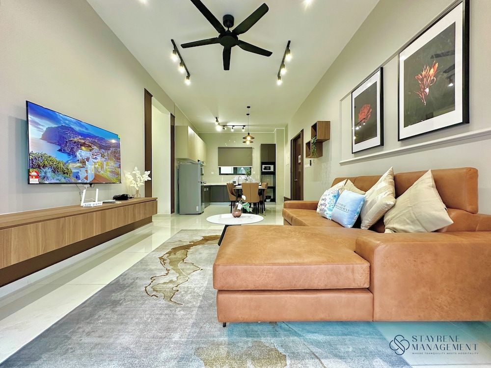 Country Garden Danga Bay Sea View Homestay by Stayrene