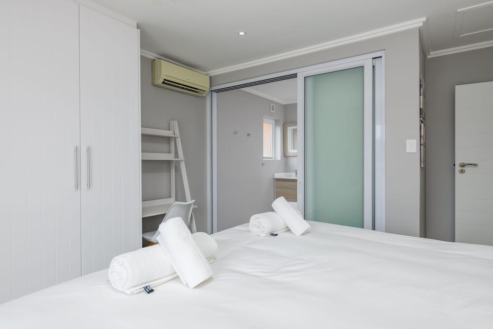 San Lameer Villa Rentals 2537