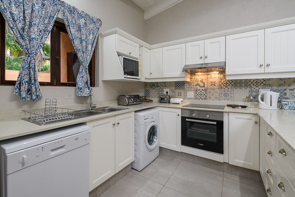 San Lameer Villa Rentals 3114