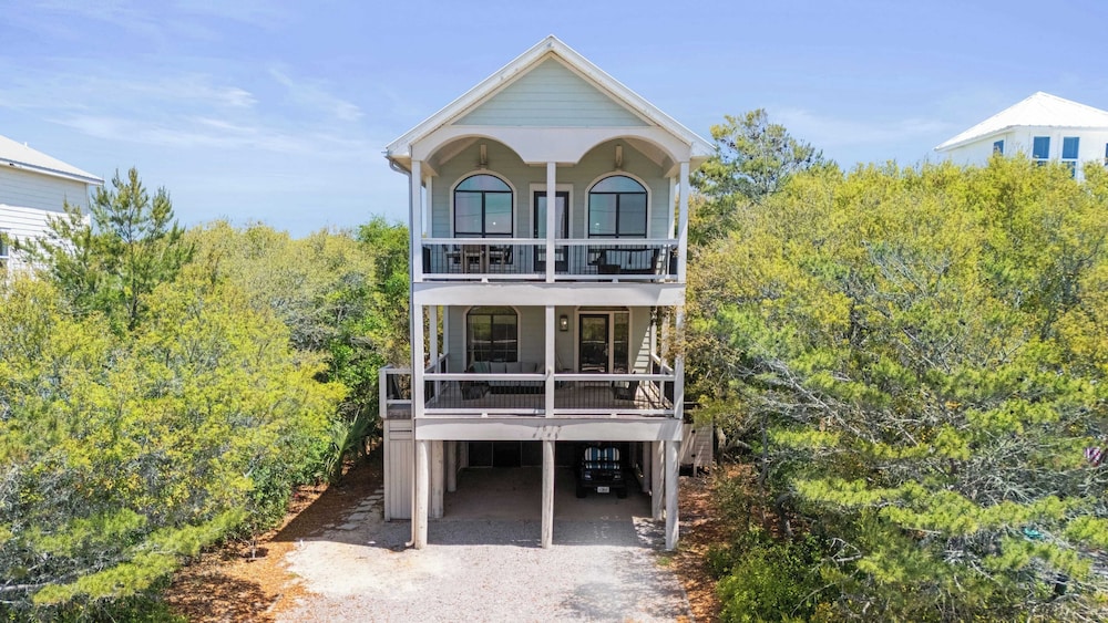 30A Beach House w/ Private Pool, Fire Pit, BBQ & Golf Cart to Rosemary Beach
