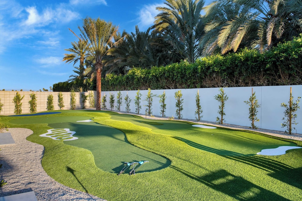 Sleeps 32 2 Villas, Pool, Putting Green+bocce Polo Villas Amara by Avantstay