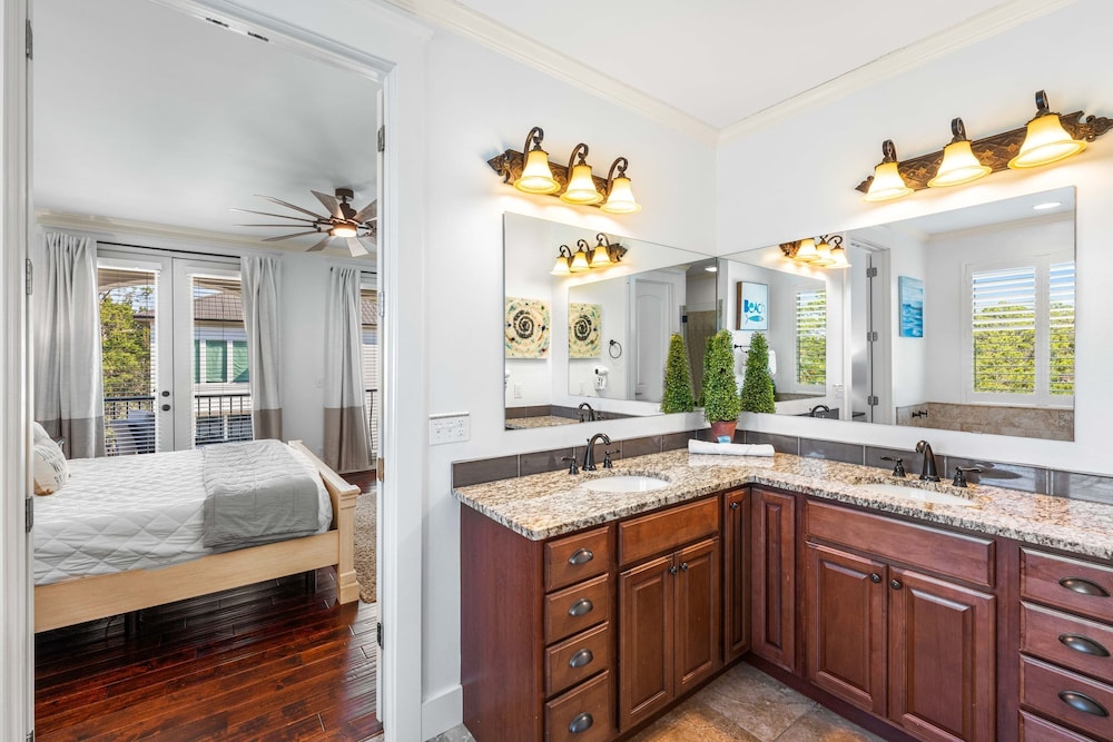 Modern Stay Near 30A w Pool Balcony Golf Cart Rental 30A Sunset Cove