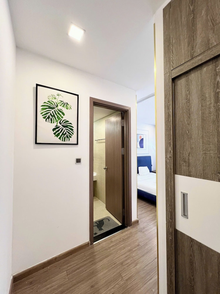 Apartment Landmark 81 by Urban Home