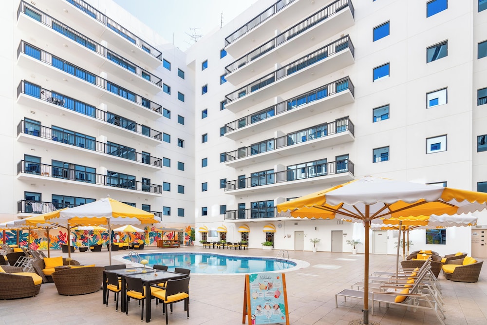 Golden Sands 10 Hotel Apartments