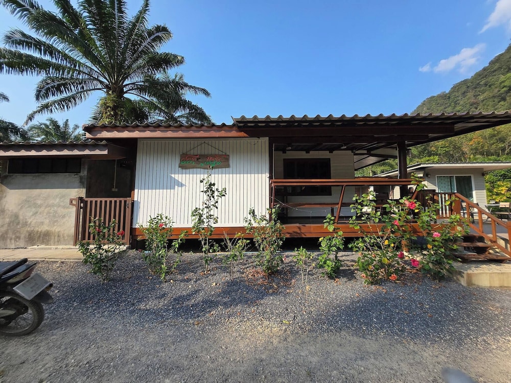 Peaceful Mountain Retreat in Ao Luek Tai