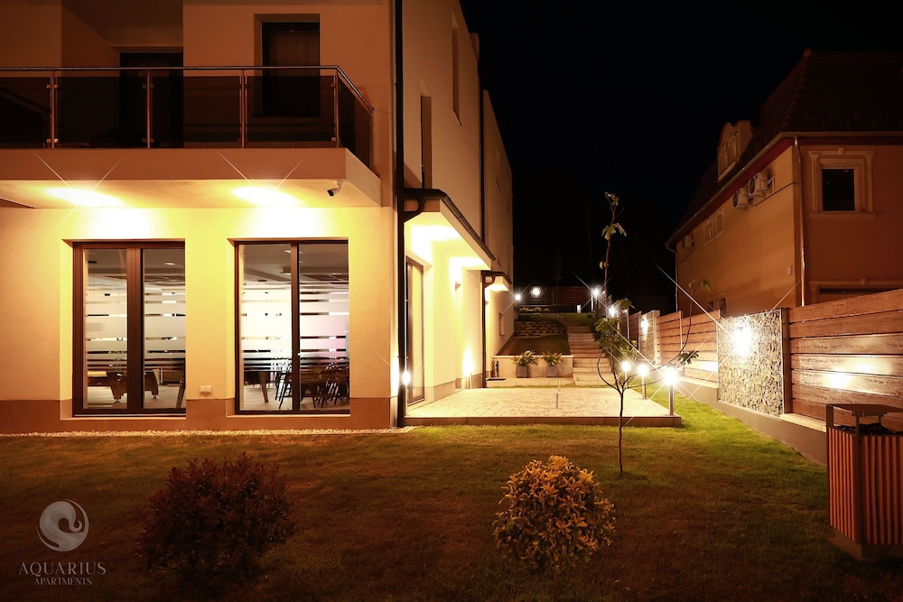 Aquarius Apartments