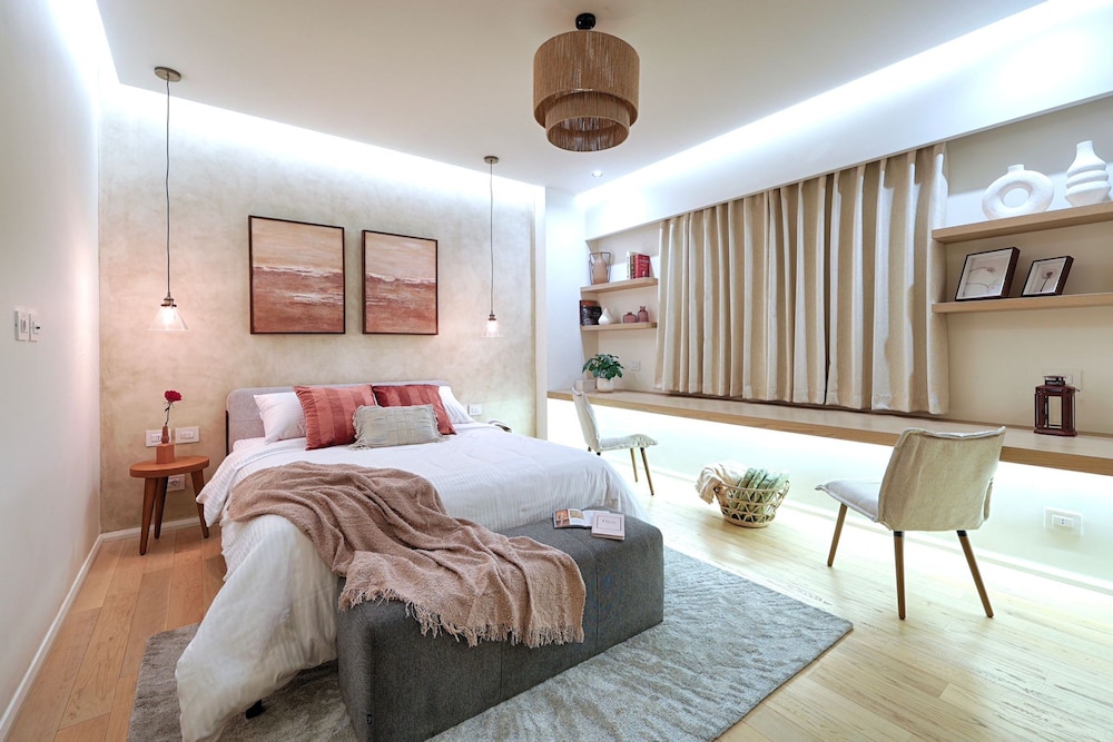 Vesta - Luxury APT - 3BR - La Mirada