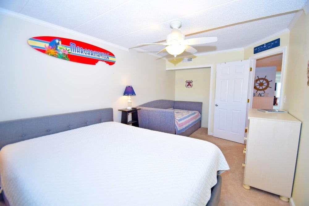 Harbour Island 304m 2 Bedroom Condo view 4