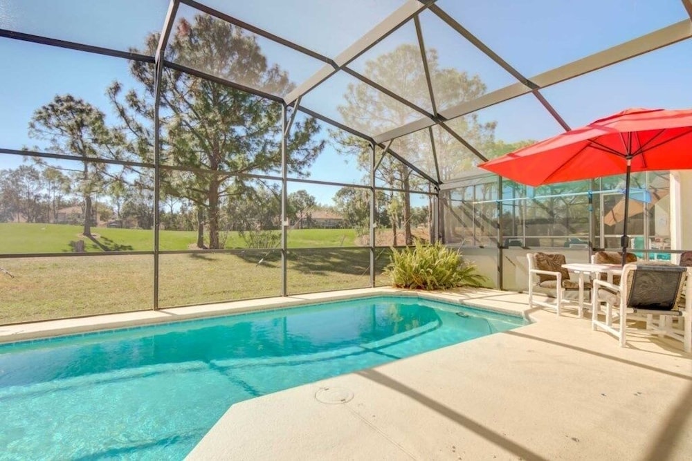South Facing Pool & Game Room! 6 Bedroom Home by RedAwning view 5