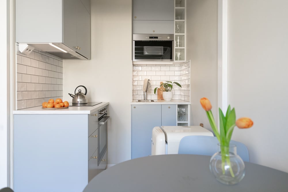Beautiful cozy studio in Kamppi view 4