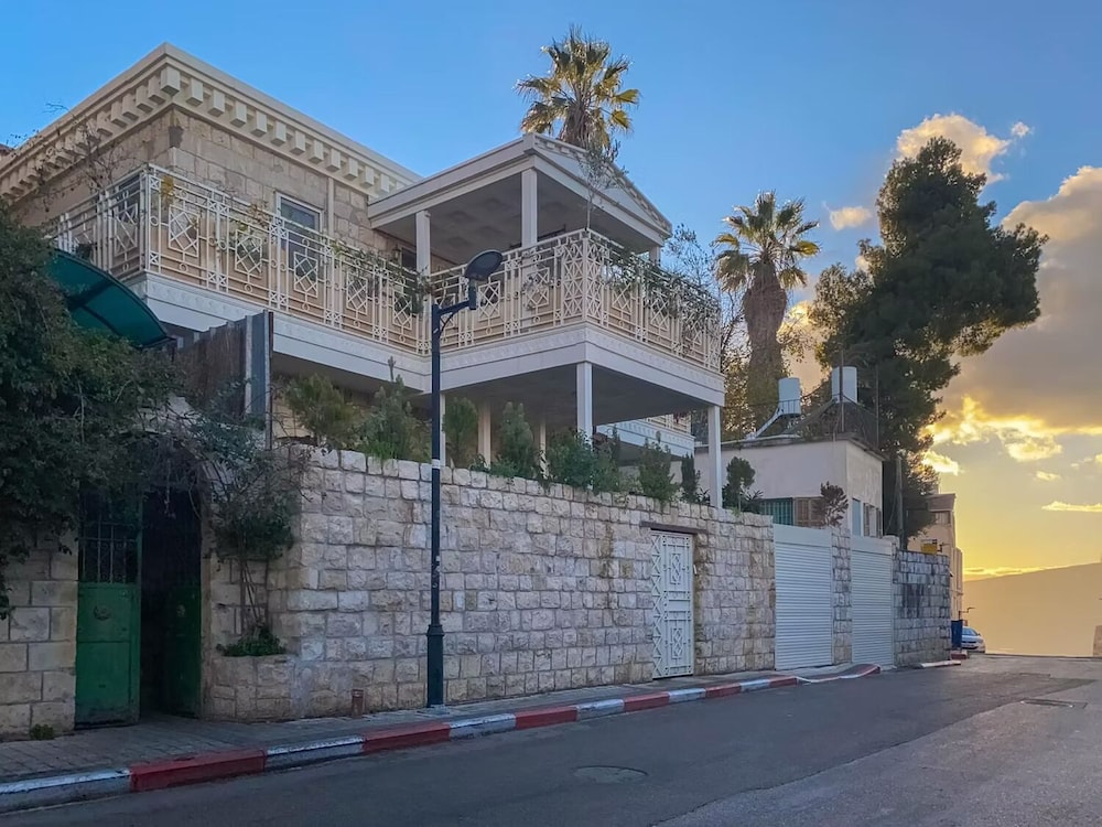 Luxury Boutique Property