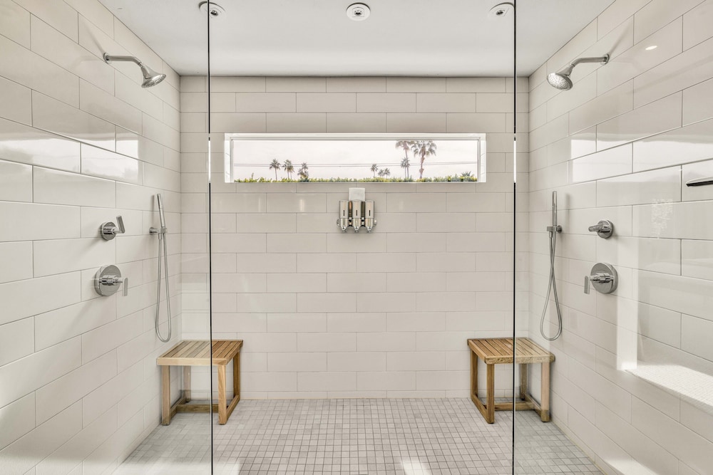 Mid-Century Elegance & Fun in Tahquitz River Estates