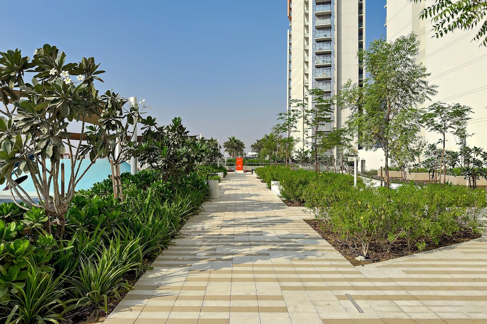 Stylish 1BR Apartment at Golf Gate