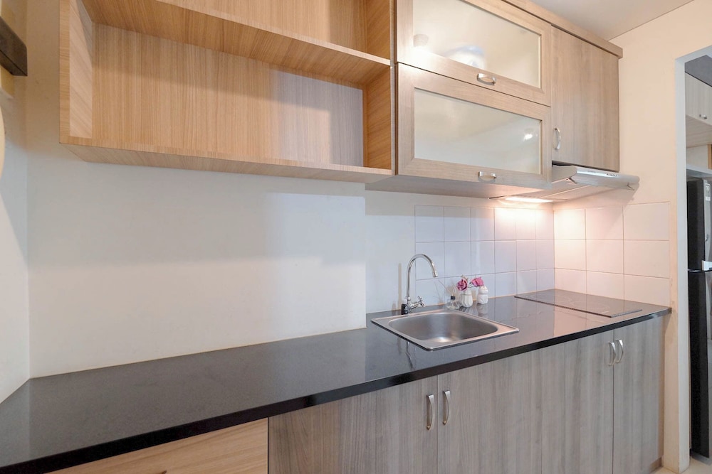 Studio Apartment Near Kalibata Station At Woodland Park Residence