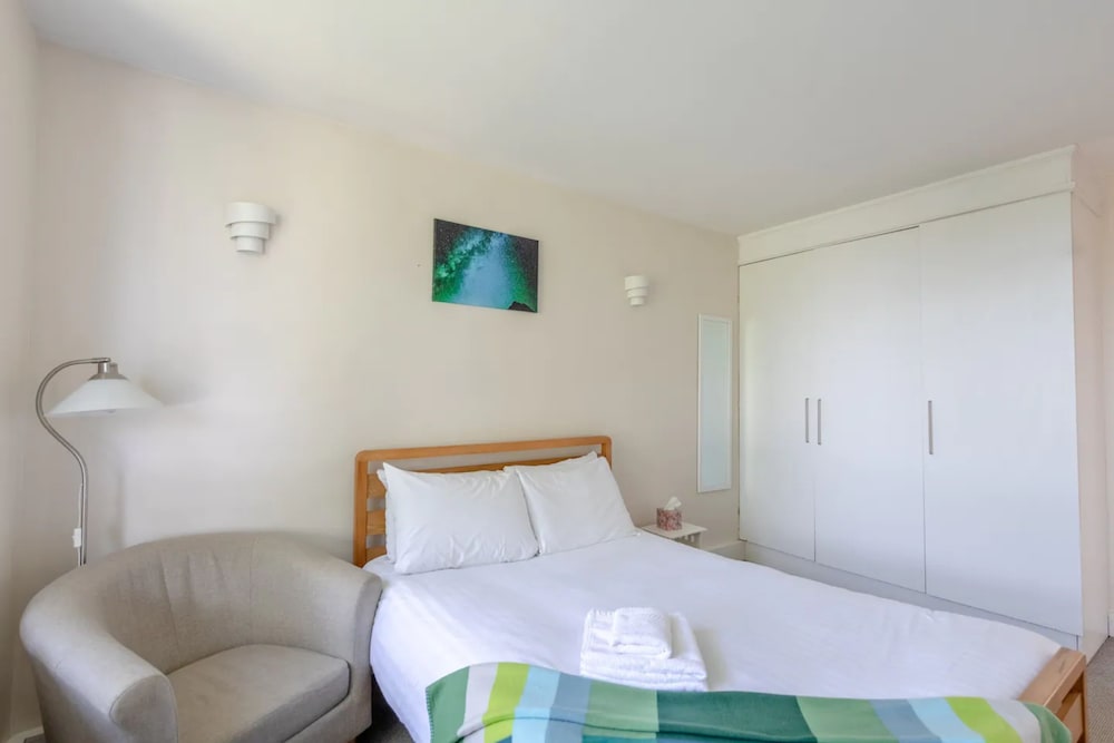 Cosy 3 Bedroom Flat in North London