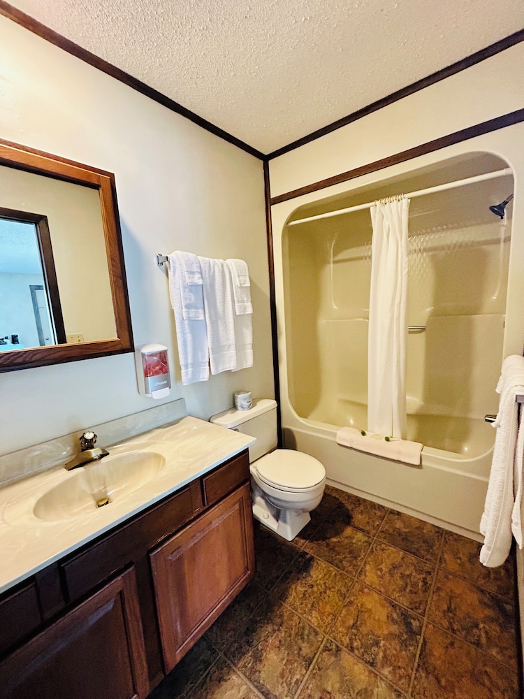 Silver Sands Hotel & Resort