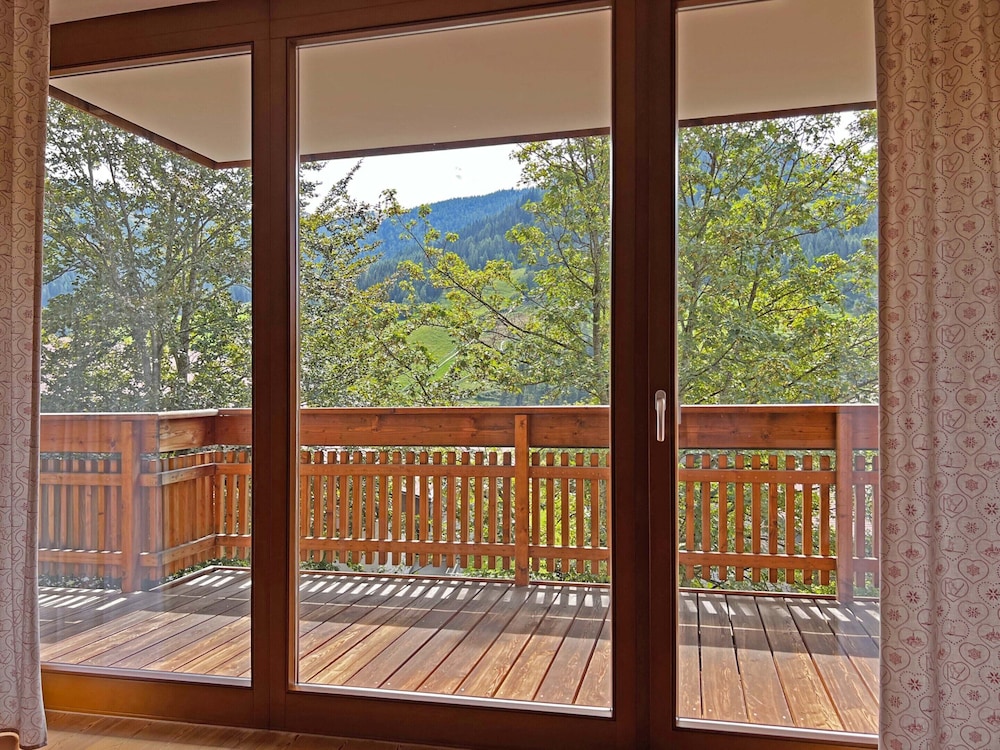 Central Vacation Apartment With View