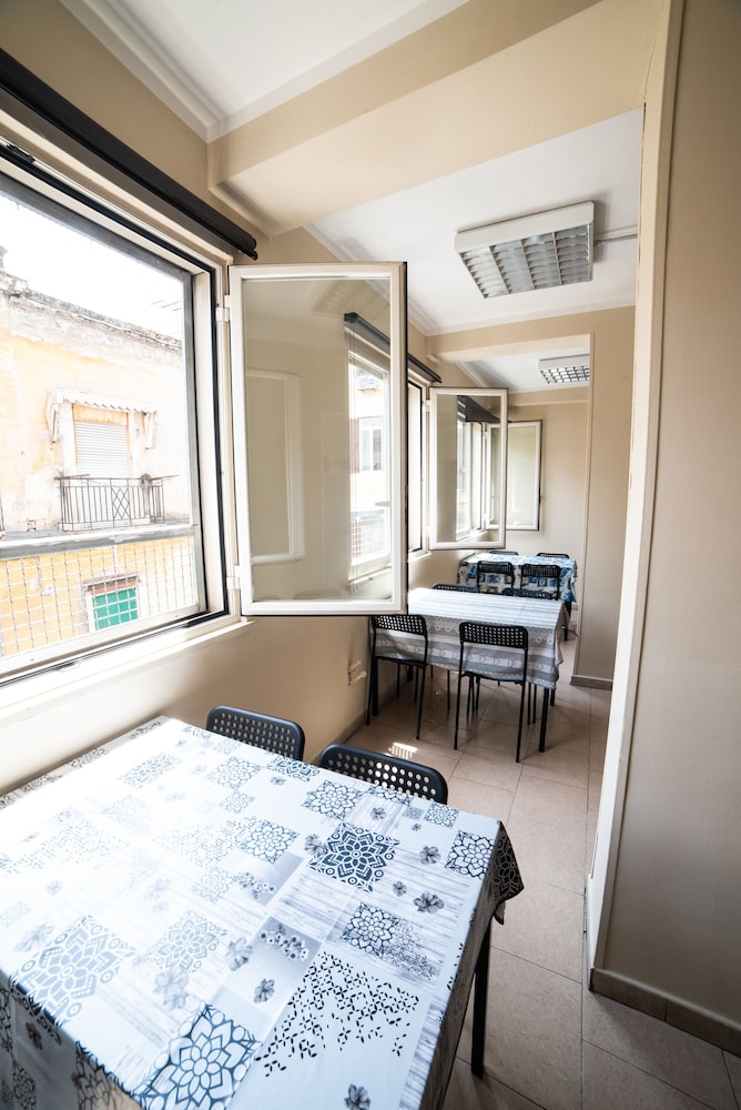 Departure rooms&hostels