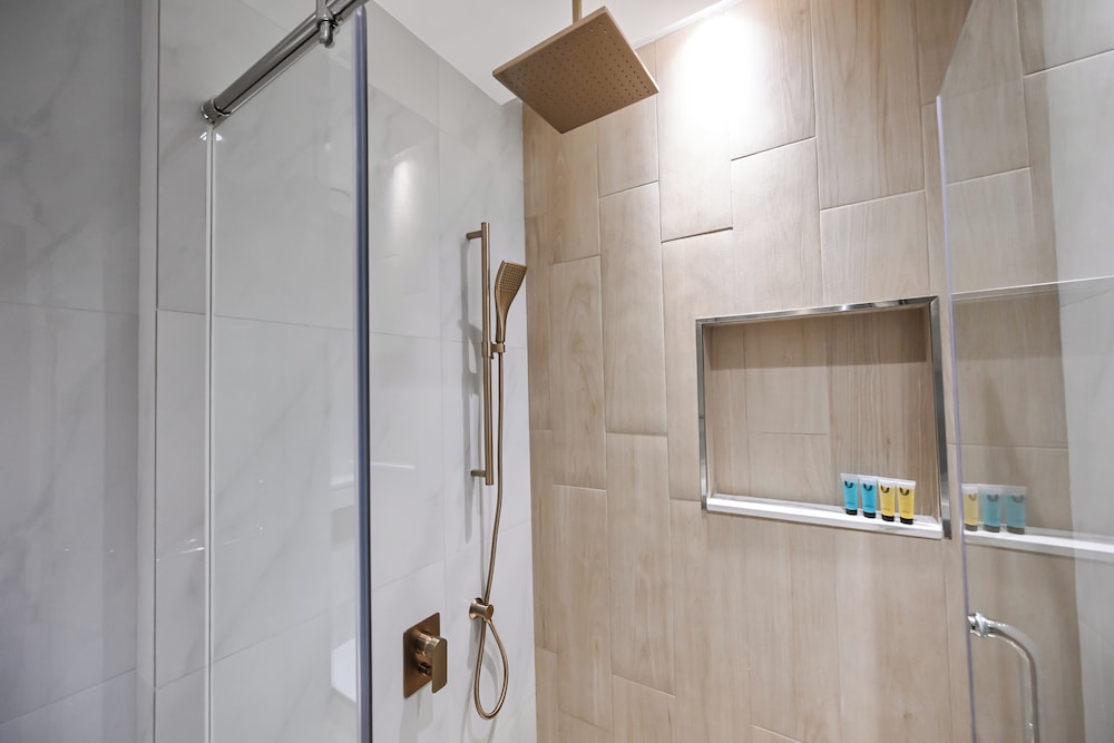 Elite Downtown Residence 2