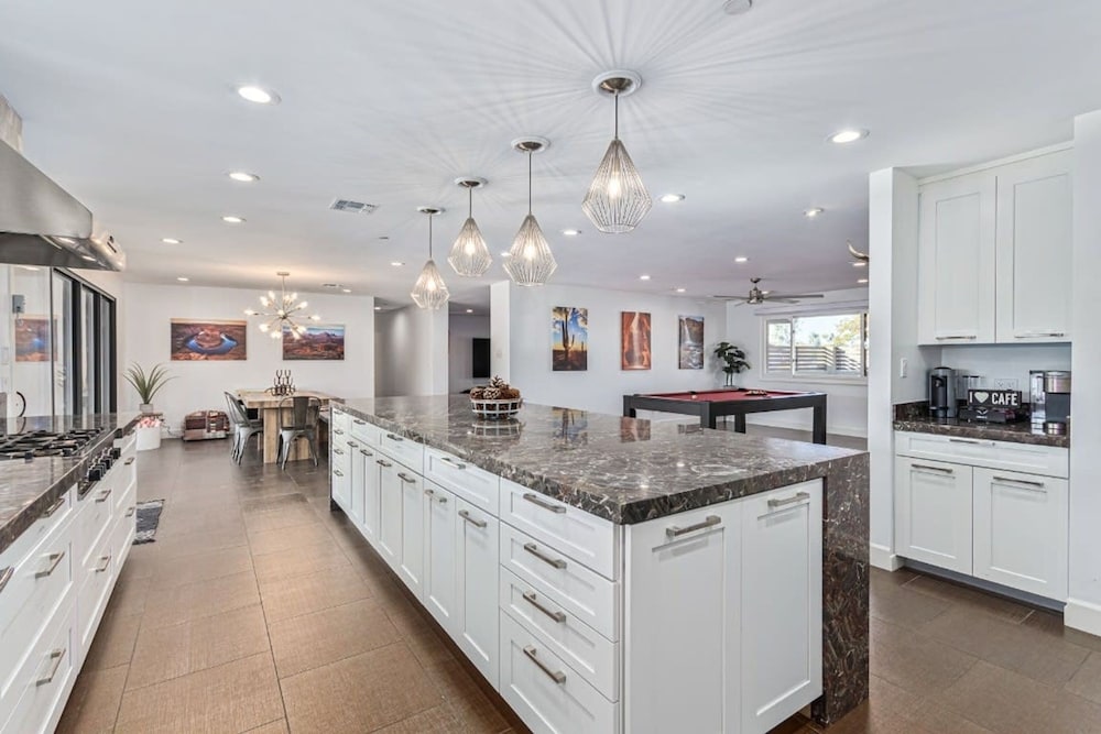 Scottsdale s Largest Hot Tub Davenport Ranch Estate