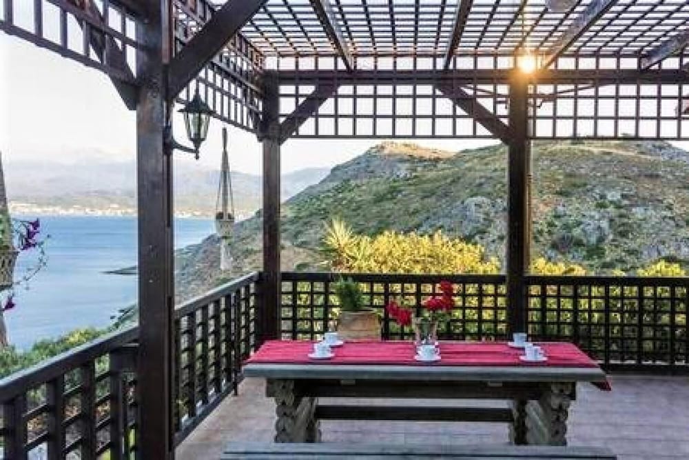 Villa Akrolithos With Private Pool view 4