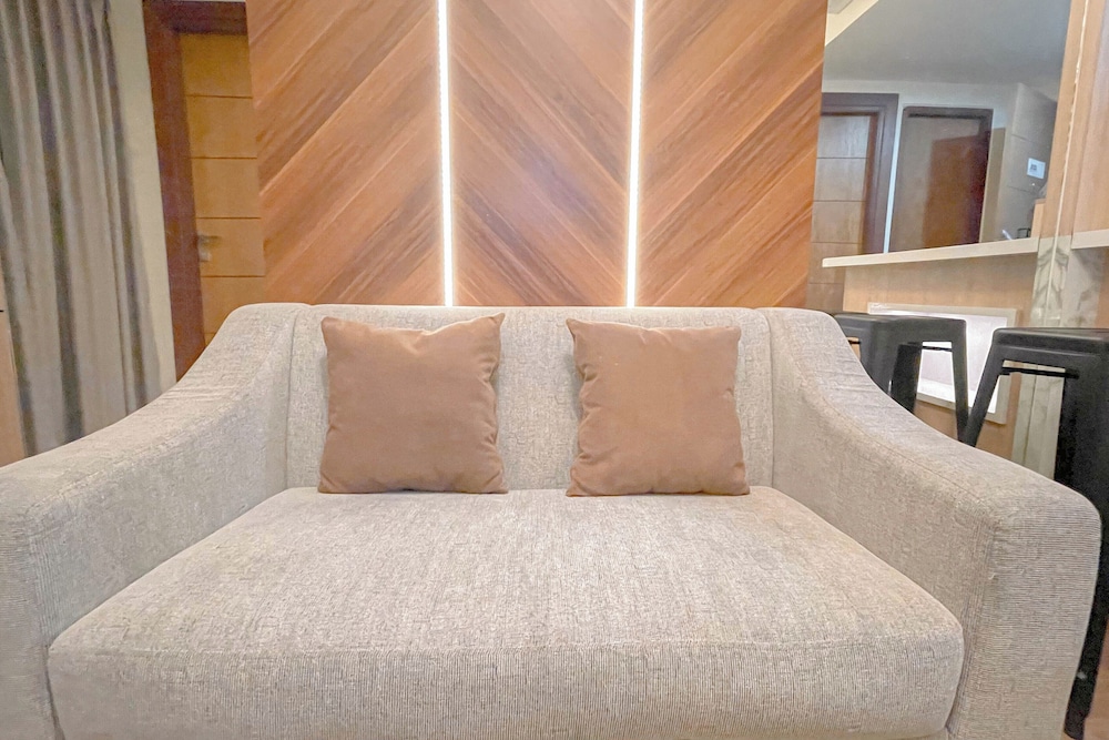 Elegant Designed 2Br Apartment Vida View Makassar