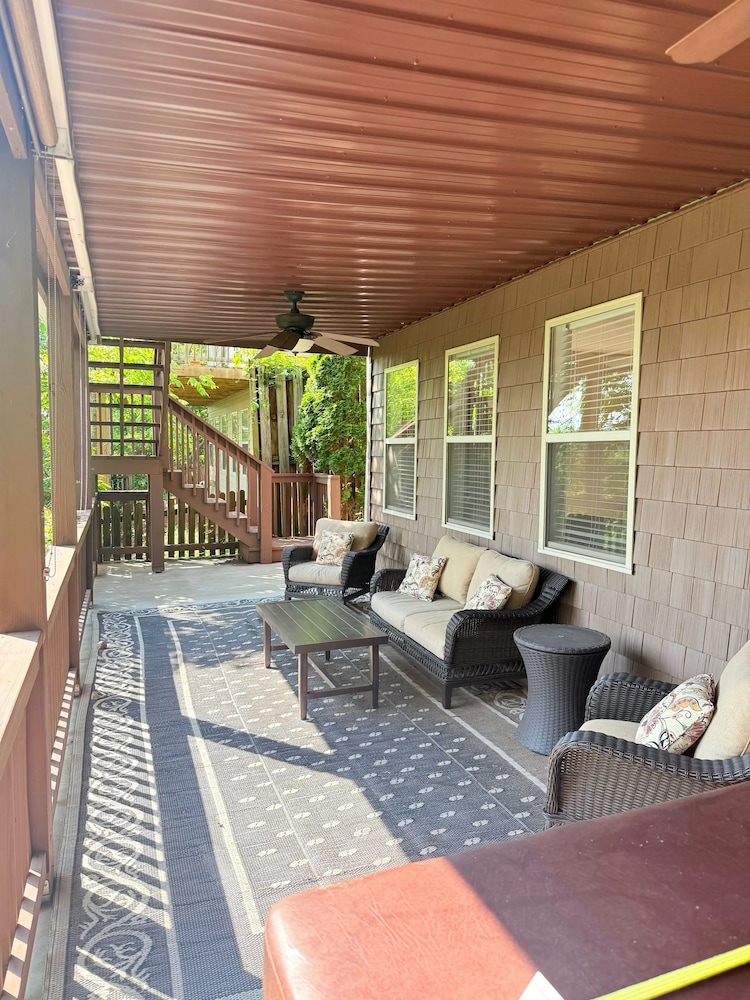 Lake It Easy 3 Level Home