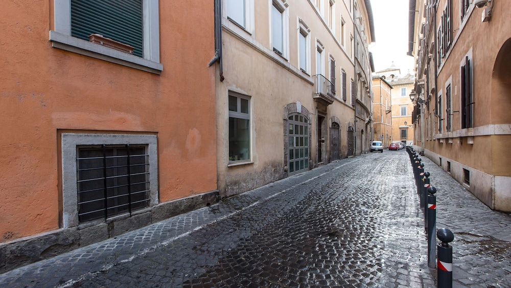 Rental in Rome San Trifone