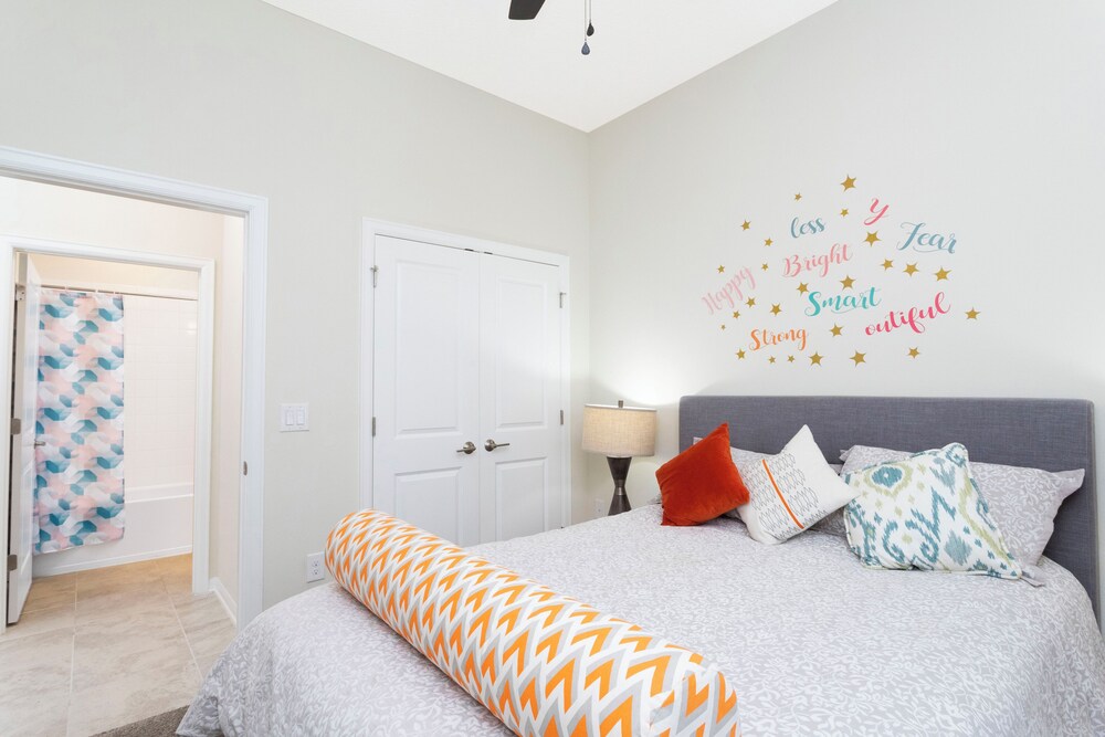 Gorgeous 2Bd Apto Close to Disney Storey Lake 402 view 3