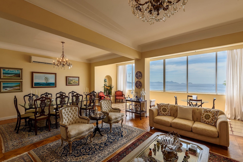 Classic 4-bedrooms by the Sea A 3484/301