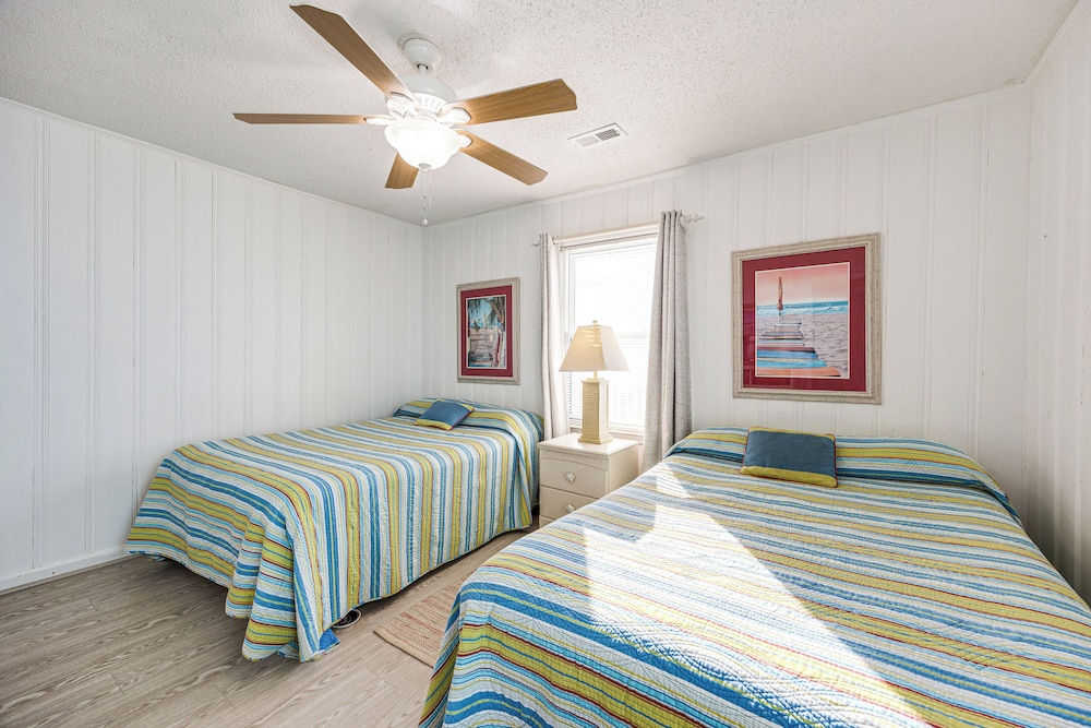 Oceanfront Home w/ Deck & Views in Surfside Beach!