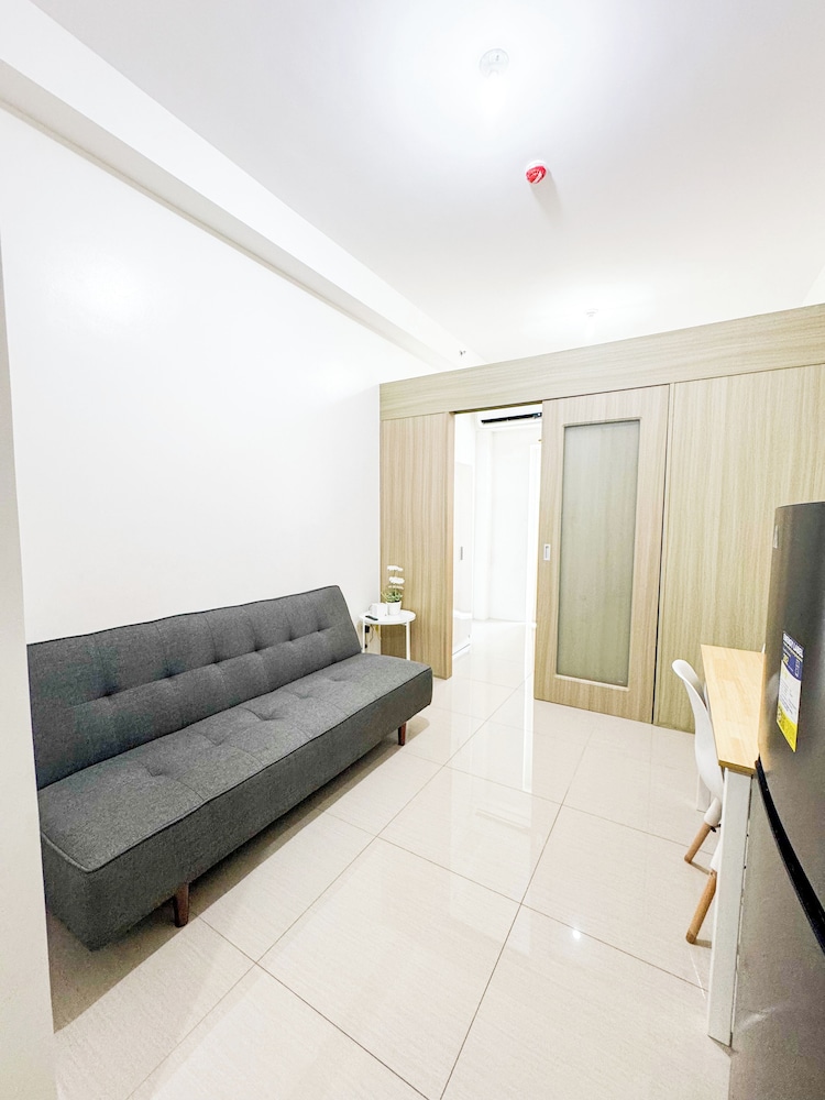 Shore Residences Tower A/B Main Lobby Entrance