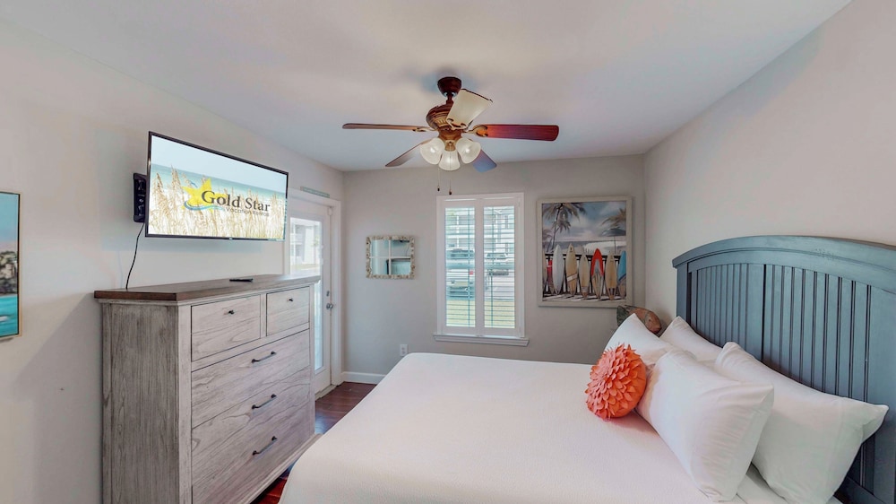 Delightful 3BR Condo Near Gulf Shores With Pool & Hot Tub