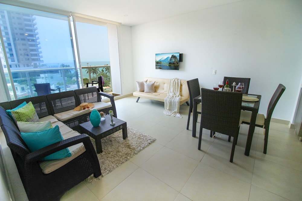 Apartamentos SOHO Elite - Frente al Mar