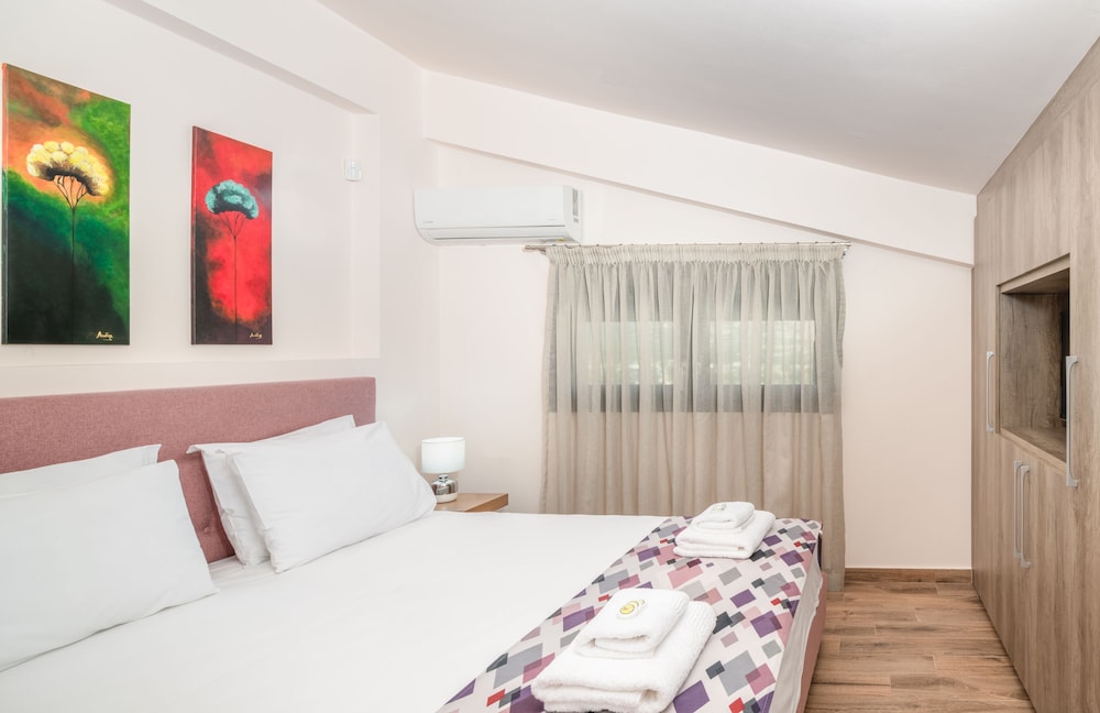 Marina's Villas photo 5