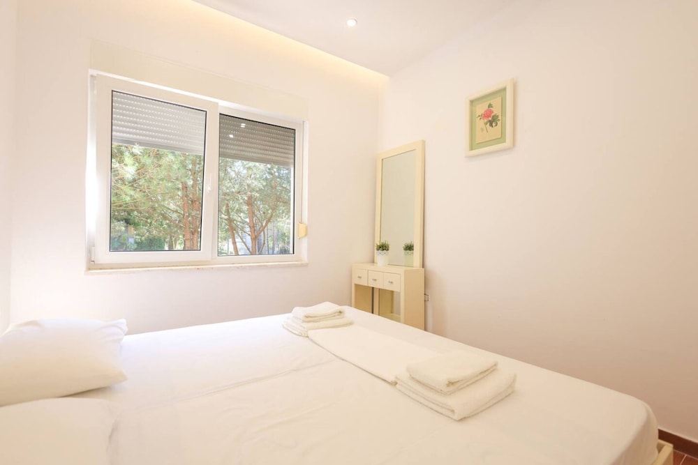 Lura Apartment 001 in Durr s