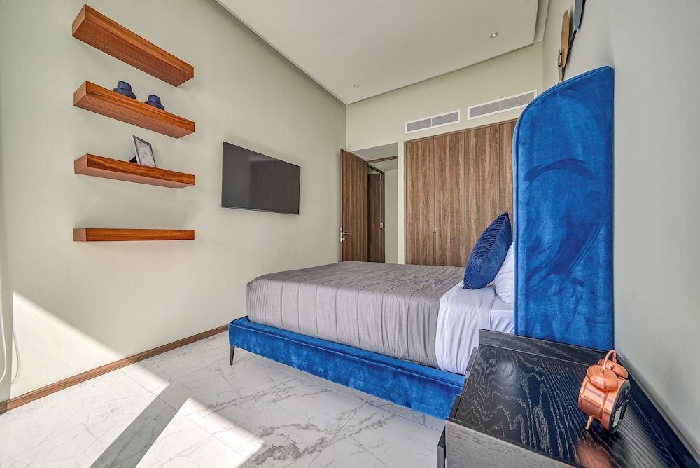 Apartments with Beach Access