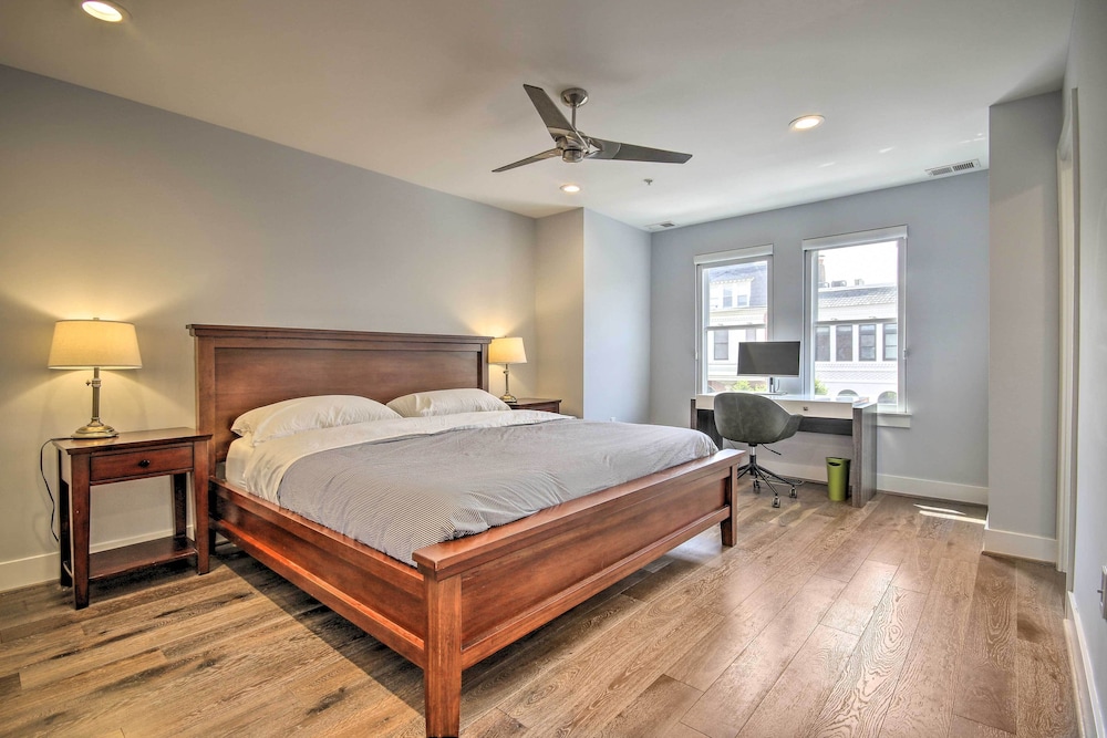 2 Mi to National Mall: Modern DC Retreat w/ Patio view 4